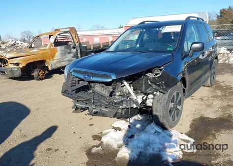 2017 Subaru Forester 2.5I Premium z USA, uszkodzony, nr VIN JF2SJAGC3HH488970